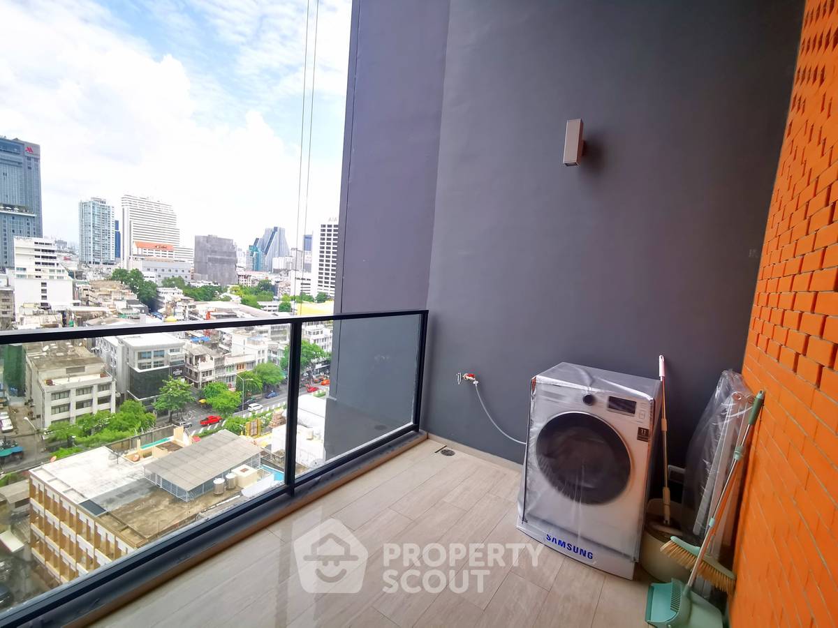 picture 2-BR Condo at The Lofts Silom near BTS Surasak (ID 2434863) - 5/10