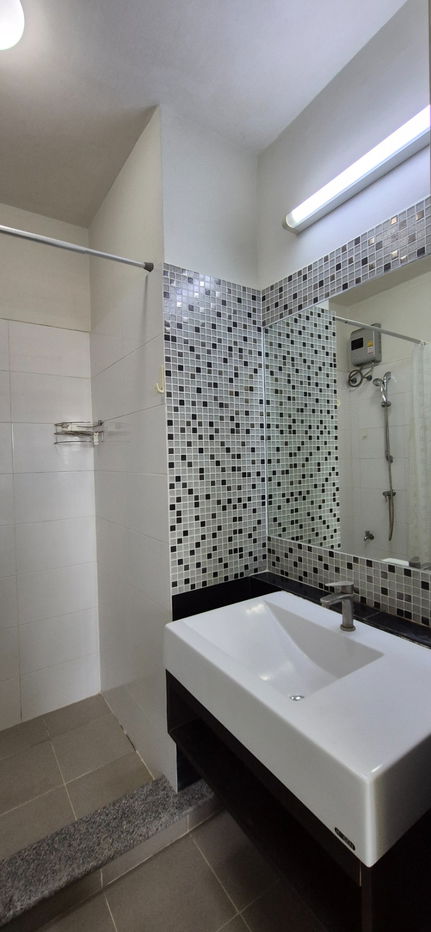 รูป ให้เช่าห้องแต่งพร้อม เฟอร์ครบ ห้องใหญ่ วิวดี ราคาถูก ใกล้ ARL และ MRT สถานีหัวหมาก - รูปที่ 13/14