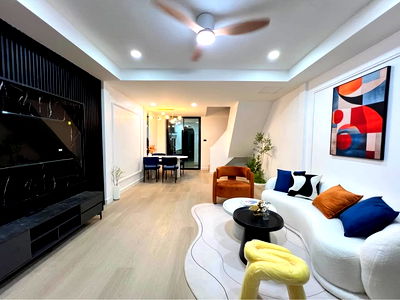 ทาวน์โฮม เชียงใหม่ : ถูกที่สุดในโซน! ทาวน์โฮม 3 ชั้น รีโนเวทใหม่ ขาย 2.49 ลบ