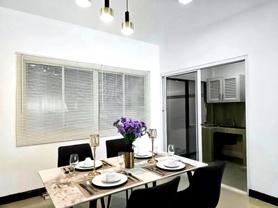 Townhouses for sale Bang Lamung Chonburi : For sale town house 2storey Pattaya - Soi Siam 2.69 Million