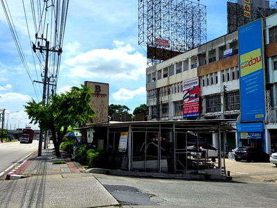 เช่าอาคารพาณิชย์ ถนนร่มเกล้า : ปล่อยเช่าอาคารพาณิชย์ ติดถนนร่มเกล้า