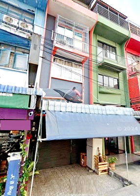 เช่าอาคารพาณิชย์ โกลเด้น เพลส พระราม 9 : MRT มหาดไทย 800ม. ให้เช่าอาคารพาณิชย์ 4 ชั้น 19ตร.วา. 299ตร.ม. 4นอน ถ.ลาดพร้าว95-103 4 น้ำ ม.รัตนบัณฑิต 900 ม.ตลาดนครไทย 800 ม.