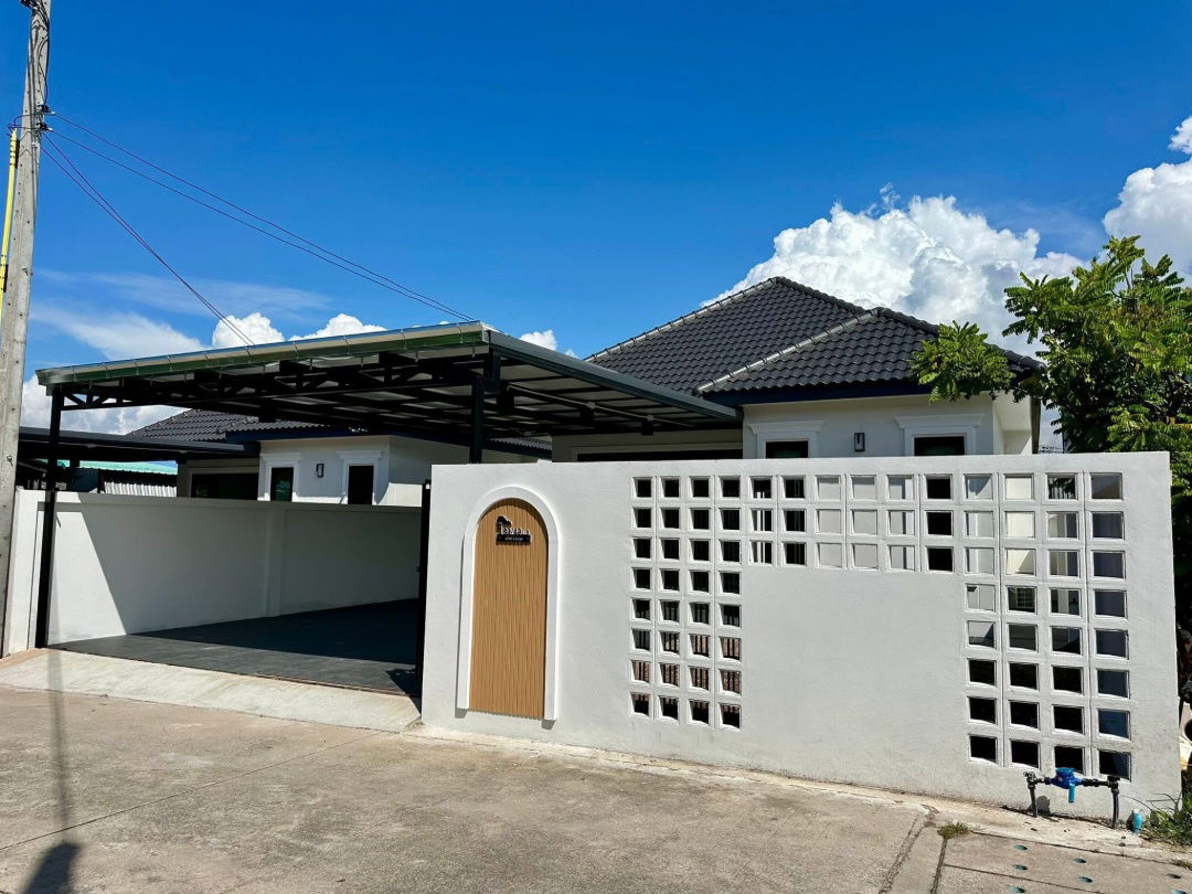 รูป ขายบ้านรีโนเวทใหม่ทั้งหลัง ม.ศรีราชาทาวเวอร์ เก้ากิโล ศรีราชา - รูปที่ 3/12