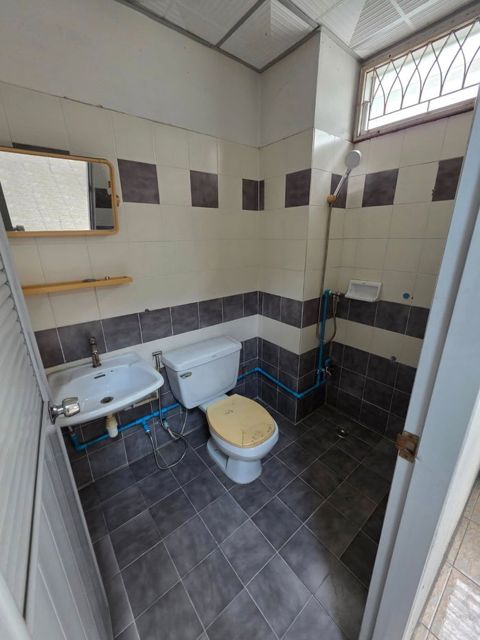 รูป ปล่อยเช่าอาคารพาณิชย์ ติดถนนร่มเกล้า - รูปที่ 16/23