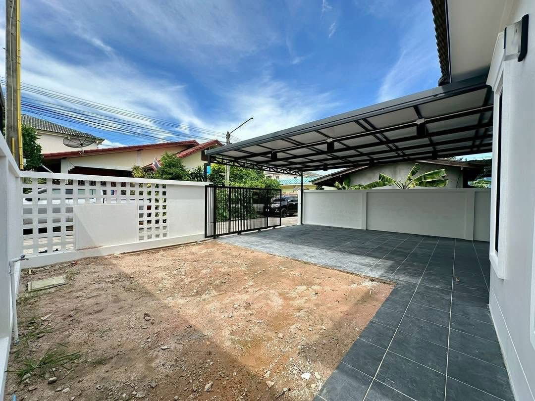 รูป ขายบ้านรีโนเวทใหม่ทั้งหลัง ม.ศรีราชาทาวเวอร์ เก้ากิโล ศรีราชา - รูปที่ 6/12