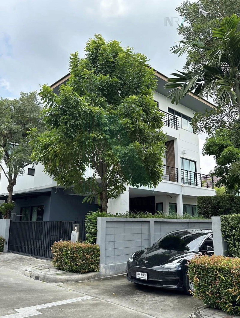 Houses for sale : 📌 For Sell House BAAN LUMPINI SUANLUANG RAMA 9 3-story 5 bedroom 5 bathroom