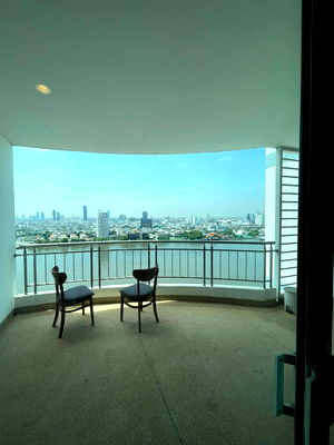 Condos for rent : River view with fireworks at Supalai River Resort