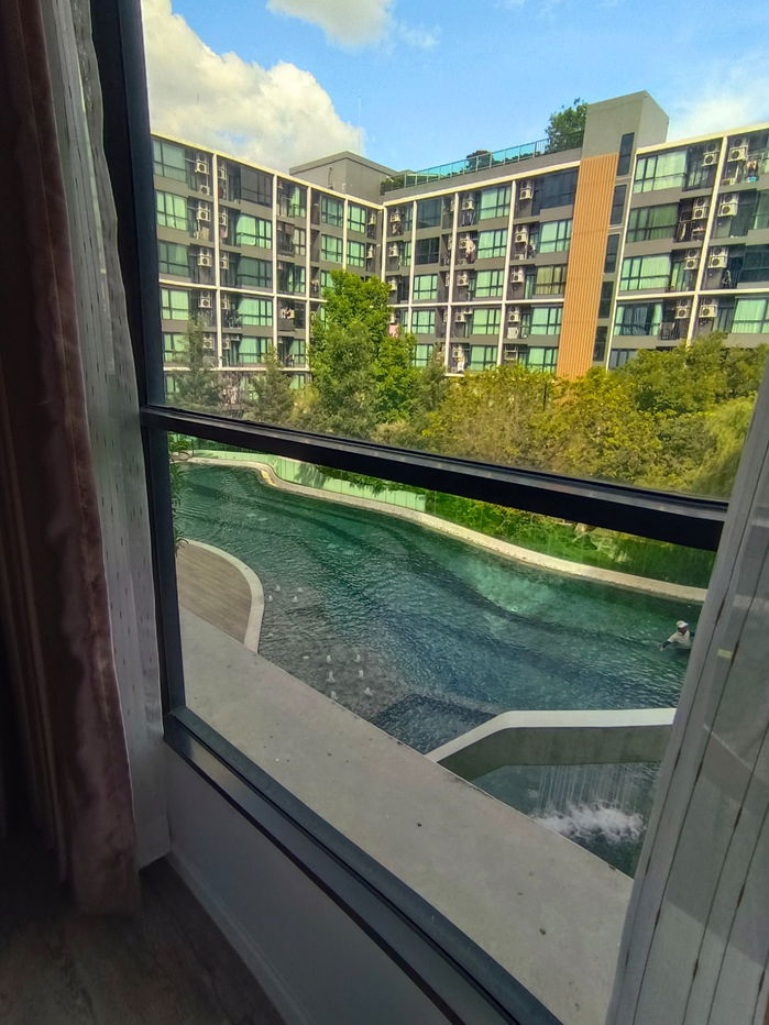 รูป ขายคอนโดแอทโมซ แจ้งวัฒนะ 1ห้องนอน ครัวแยก วิวสระน้ำ+สวน ตกแต่งครบ พร้อมอยู่ เดินทางสะดวก - รูปที่ 2/8