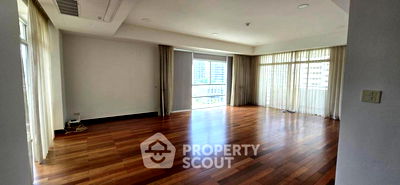 Condos for rent HomePro Rama 9 : 3-BR Condo at La Cascade Condominium near BTS Ekkamai (ID 2224082)