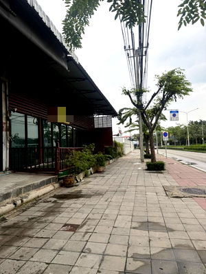 Retail spaces for rent King Mongkut University Of Technology Thonburi : Rent Space 270 sqm. at ThaKham raod
