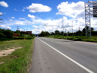 ขายที่ดิน : ที่ดินติดถนนใหญ่ทางหลวงหมายเลข1นครสวรรค์บรรพตพิสัย ขาขึ้นเข้าเมืองกำแพงเพชร เนื้อที่16ไร่แปลงสวยเยื้องปตท.สลกบาตรเหมาะทำโชว์รูม,ศูนย์อาหาร,สถานีน้ำมัน