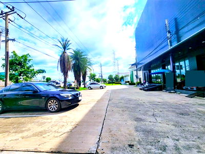 เช่าอาคารพาณิชย์ วิทยาลัยการจัดการเพชรเกษม : MRT หลักสอง 4.4กม. ตลาดสำเพ็ง 2 1.9 กม กัลปพฤกษ์ กรพิทักษ์ศึกษา 2.8 กม. ให้เช่าอาคารพาณิชย์ 2 คูหา 4ชั้น 52ตร.วา 1,002ตร.ม.