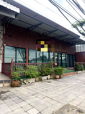 เช่าพื้นที่ขายของ เซ็นทรัล พระราม 2 : ให้เช่า พื้นที่ ร้านอาหาร 270 ตารางเมตร กว้าง 15 เมตร ทำเล ท่าข้าม ติดถนน 