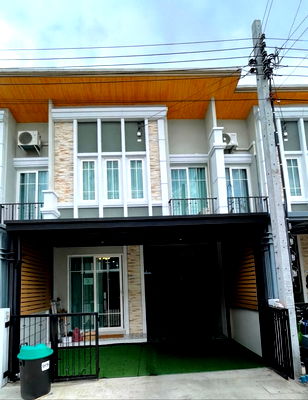 เช่าทาวน์โฮม ถนนคู้บอน : ให้เช่าบ้าน golden town รามอินทรา-คู้บอน อยู่ในซอยคู้บอน 27 แยก 17  