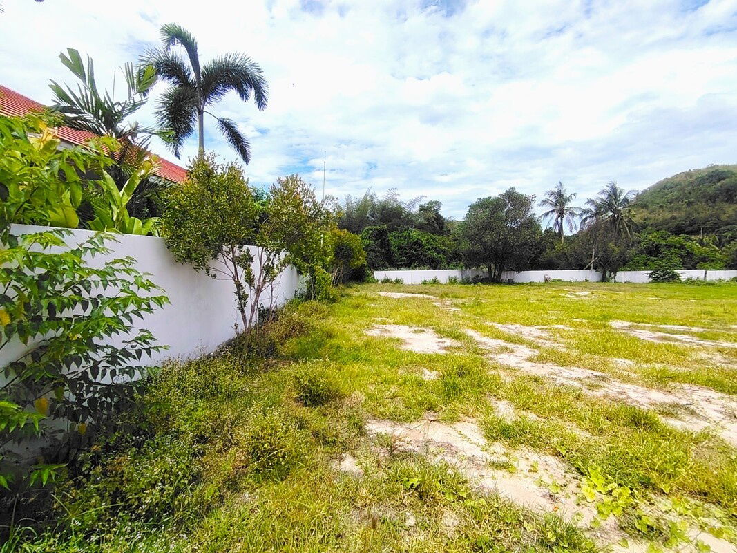 รูป ขายที่ดิน วิวสวย 2-0-0 ไร่ เหมาะกับสร้างบ้านในฝัน ! ใกล้สนามกอล์ฟไพน์แวลลีย์ - รูปที่ 2/9