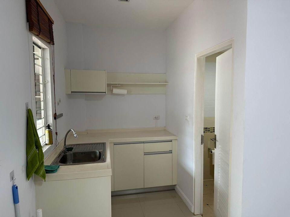 รูป ให้เช่า ทาวน์โฮม3ชั้น หมู่บ้าน Urban Sathorn เฟอร์ครบ ใกล้ BTS บางหว้า - รูปที่ 10/18