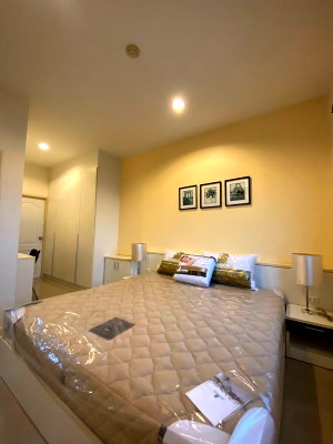 Condos for rent : 🏢 Condo for rent, newly renovated 🚆 near MRT Huai Khwang, price 16,000 baht/month