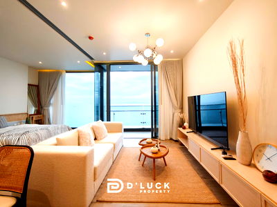 คอนโดให้เช่า : ให้เช่า Arom Wongamat คอนโดหรูติดทะเลในพัทยาเหนือ - ชั้นสูง วิวทะเล พร้อมเฟอร์นิเจอร์