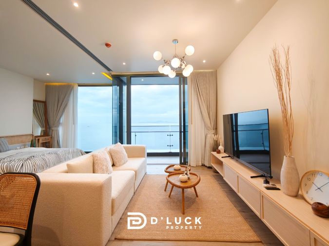 ให้เช่า Arom Wongamat คอนโดหรูติดทะเลในพัทยาเหนือ - ชั้นสูง วิวทะเล พร้อมเฟอร์นิเจอร์