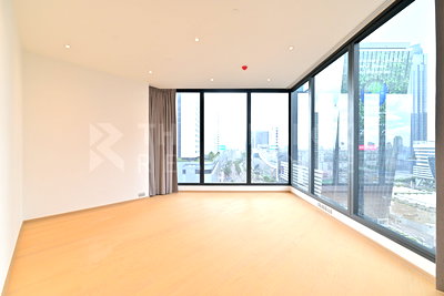 คอนโดให้เช่า : แอชตัน อโศก-พระราม 9 เดินทางง่าย พื้นที่ใช้สอยจัดเต็ม ใกล้ MRT พระราม 9