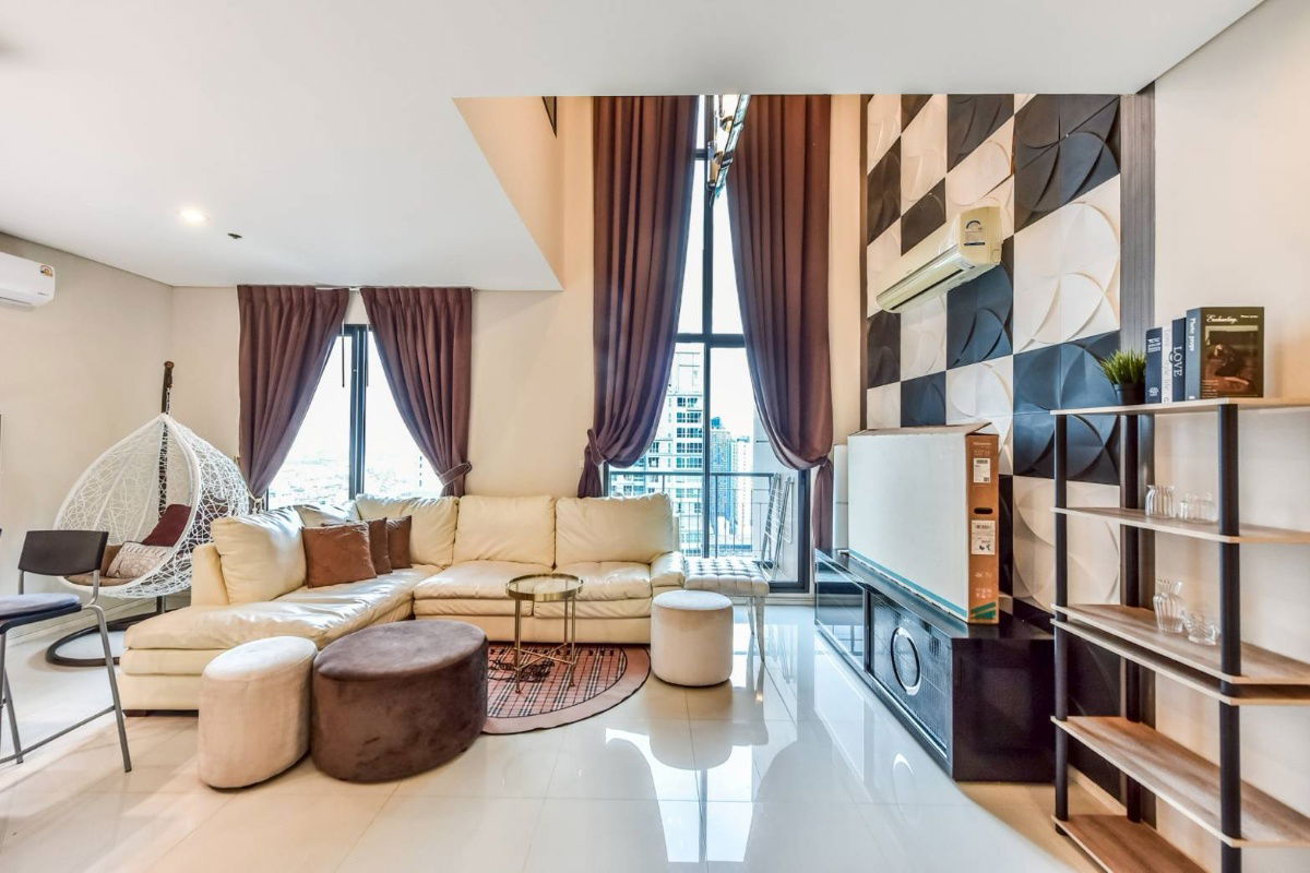 picture For rent Villa Asoke, **Room available Ready to move** Corner room Duplex, Fully Furnished - 6/22