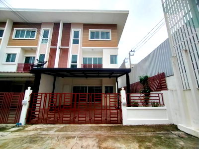 เช่าทาวน์โฮม นิคมอุตสาหกรรมบางพลี : T 1457 ให้เช่า ทาวน์โฮม 3 ชั้น หลังมุม ม.เดอะเทพา ทาวน์โฮม เทพารักษ์ กม.25 สภาพดี มีเฟอร์นิเจอร์ ราคา 25,000 บาท