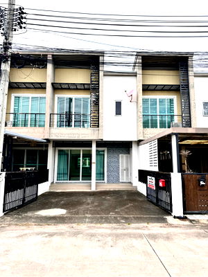 ทาวน์โฮม ชลบุรี : ขายบ้านศรีราชา ไร่กล้วย บ้านใกล้อัสสัมชัญศรีราชา