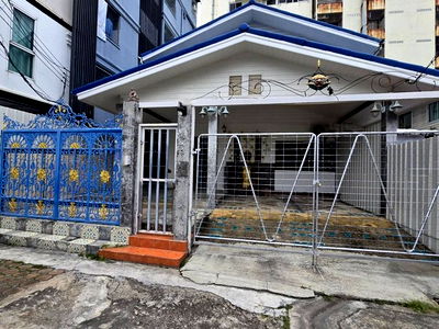 เช่าบ้านเดี่ยว วิทยาลัยเทคโนโลยีสยาม : ให้เช่าบ้านเดี่ยว2ชั้น 50ตรว.รัชดา ห้วยขวาง ใกล้สถานฑูตจีน