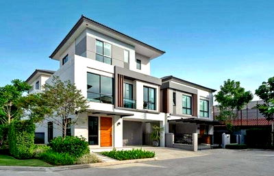 Townhouses for rent วิทยาลัยเทคนิคราชสิทธาราม : 💛2-Storey House for Rent 💛– Ninya Kanlapaphruek Modern Tropical style with full built-in decoration throughout