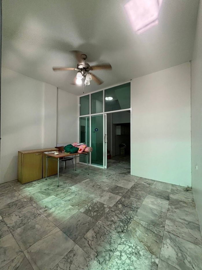 รูป #ให้เช่าทาวน์โฮมทาวน์อินทาวน์ 3 ชั้น 4 ห้องนอน4 ห้องน้ำ #ทำเลหายาก — หมู่บ้านทาวน์อินทาวน์ ถนนศรีวรา ราคา 20,000 บาท/เดือน - รูปที่ 13/20