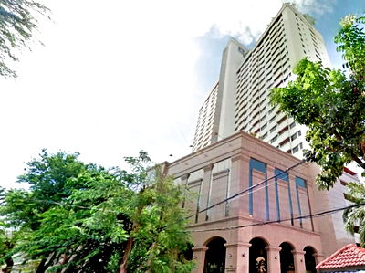 Condos for sale Assumption Convent Silom School : ✨ For Sale: Siphraya River View Condo ✨    💰 Only 10,490,000 THB