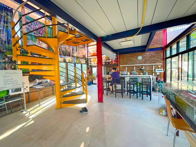รูป เดอะ ซีเคร็ททาวน์ เขาใหญ่ ให้เช่าร้านCafe กระจกอลูโปร่ง อากาศดี ขนงพระ 3ชั้น 3 นอน วัดเขาแม่ชี - รูปที่ 2/8
