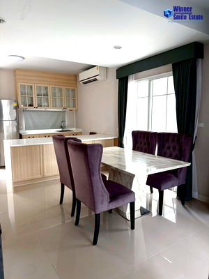 เช่าทาวน์โฮม บางพลี สมุทรปราการ : 🔥เช่าทาวน์โฮม ใกล้เมกาบางนา เดอะ วิลเลจ บางนา วงแหวนฯ 3 หลังมุม เฟอร์ฯ ครบ