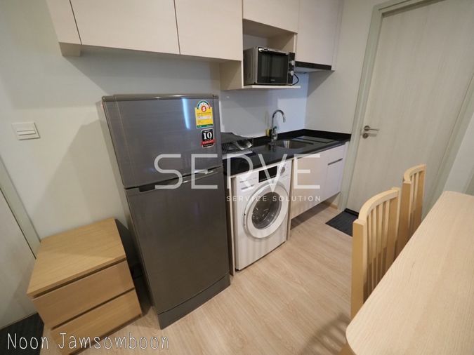 🔥ราคาสุดคุ้ม!! 2นอน ห้องกว้าง เฟอร์จัดเต็มมาก แต่งสวย พร้อมอยู่ บนทำเลดีๆ ติด MRT ศูนย์วัฒนธรรม 80 ม. @  Noble Revolve Ratchada 2