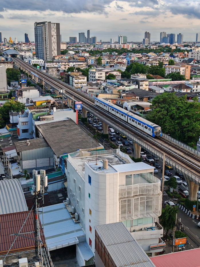 รูป ให้เช่า ดาดฟ้า ขนาด 220 ตารางเมตร ปากซอยจรัญ 20 - รูปที่ 5/7