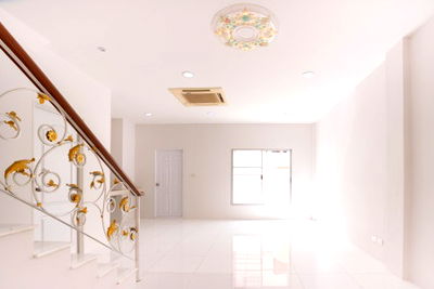 ทาวน์โฮม กรุงเทพมหานคร : ขาย ทาวน์โฮม รีโนเวทใหม่ทั้งหลังบ้านกลางกรุง แกรนด์เวียนนา พระราม 3 193 ตรม. 24.8 ตร.วา