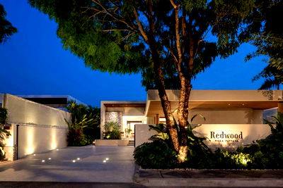 บ้านเดี่ยว ชลบุรี : ขายเรดวู้ด วิลล่า พัทยา สุดหรู สไตล์โมเดิร์น พร้อมเฟอร์นิเจอร์ครบครัน 