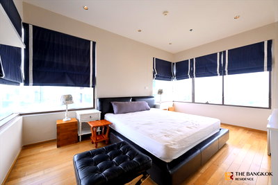 Condos for rent : The Emporio Place Comfortable and Ready to Move-in