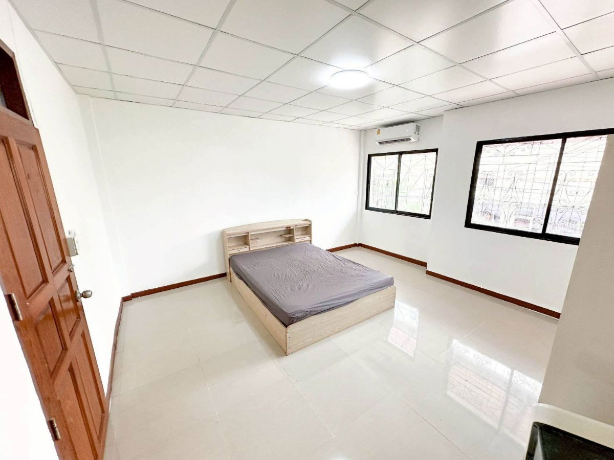 รูป Townhome for rent on Sukhumvit 101/1 (SPSAD3603) - รูปที่ 4/8