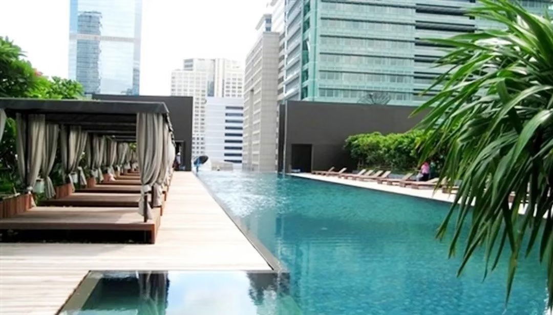 รูป ✨ คอนโดหรูดีไซน์เอกลักษณ์ กับเพดานสูงและการจัดวางพื้นที่อย่างลงตัวที่ The Met Sathorn ❤️ - รูปที่ 7/15