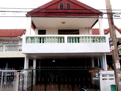 เช่าทาวน์โฮม สวนสยาม : ทาวเฮ้าส์เช่าถูก(ติด BTS สีชมพู)