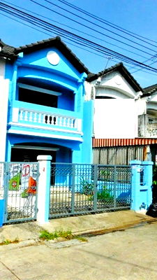 เช่าทาวน์โฮม เดอะ สแควร์ บางใหญ่ : รร.แก้วอินทร์สุธาอุทิศ 600 ม.3 นอน 2 น้ำ MRT ตลาดบางใหญ่ 1.3 กม. ให้เช่าทาวน์เฮ้าส์ 2 ชั้น 18 ตร.วา. 145 ตร.ม.