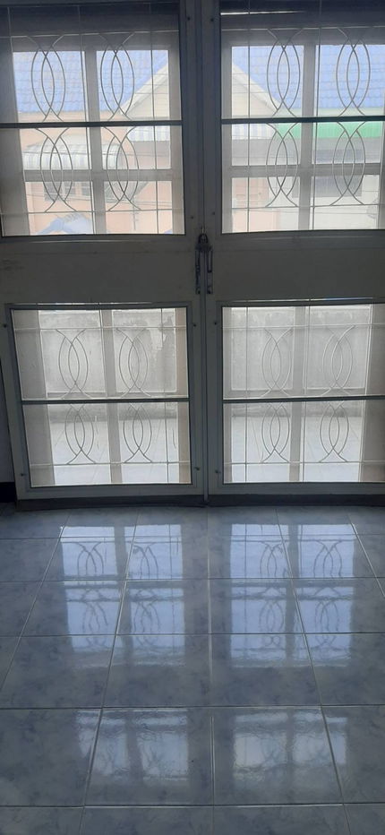 รูป ขายทาวน์เฮ้าส์ หมู่บ้านรุ่งเรืองเฮ้าท์2 อ.ลำลูกกา ขายเพียง 1.5 ล้าน ต่อรองได้ - รูปที่ 3/11