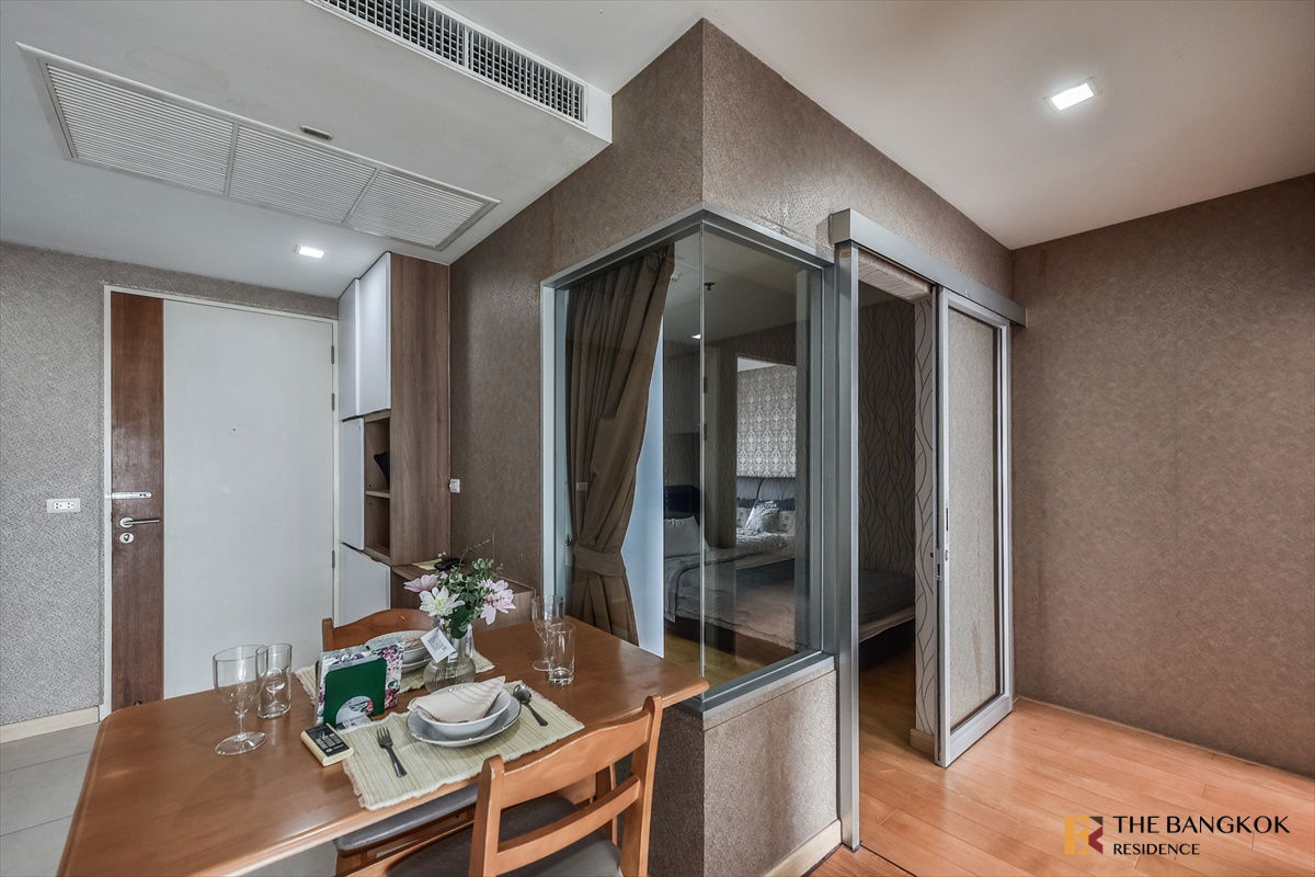 picture Comfortable and Ready to Move-in Vertiq Condo Rama4 - Siam near MRT Sam Yan Station - 9/11