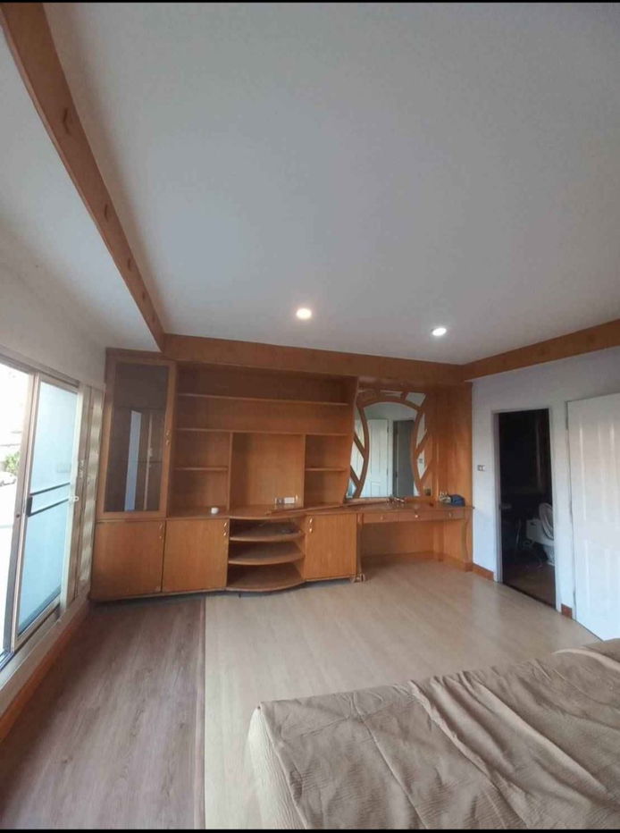 รูป 💛ให้เช่าทาวน์เฮ้าส์ 3 ชั้น💛 บ้านกลางเมือง พระราม9 ซอย 43 ใกล้ห้าง The Nine พระราม9 Line: @Kinglandcondo - รูปที่ 2/16