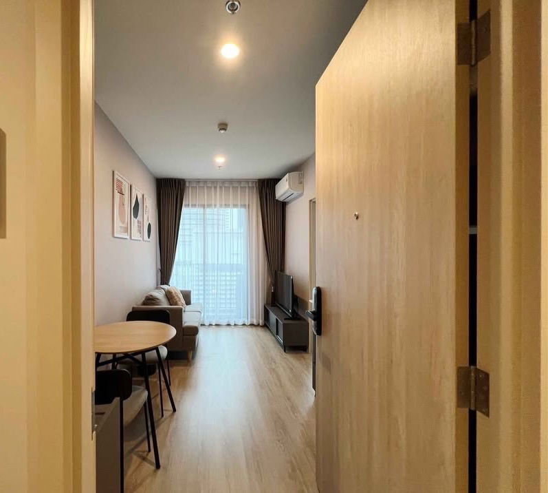 picture For Rent " 𝐍𝐮𝐞 𝐃𝐢𝐬𝐭𝐫𝐢𝐜𝐭 𝐑𝟗 " 1 Bedroom 1 Bathroom , Size 26 Sq.m. Near : GTower , MRT-Rama9 - 3/16