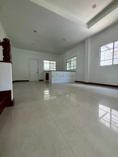 3-bed house for sale, 254 sqm, 95.4 sq wah, Preecha Romklao