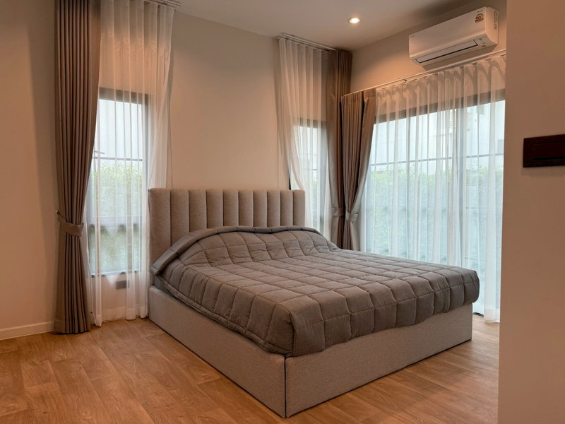 Houses for rent : LB036 Setthasiri Bangna KM.10 by Sansiri Modern 2-Storey Luxury Home | Fully Furnished | Brand New Condition | Near Clubhouse