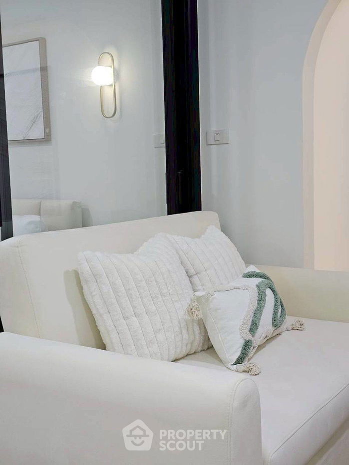 picture 1-BR Condo at Ratchada City Condominuim near MRT Huai Khwang (ID 2431040) - 6/11