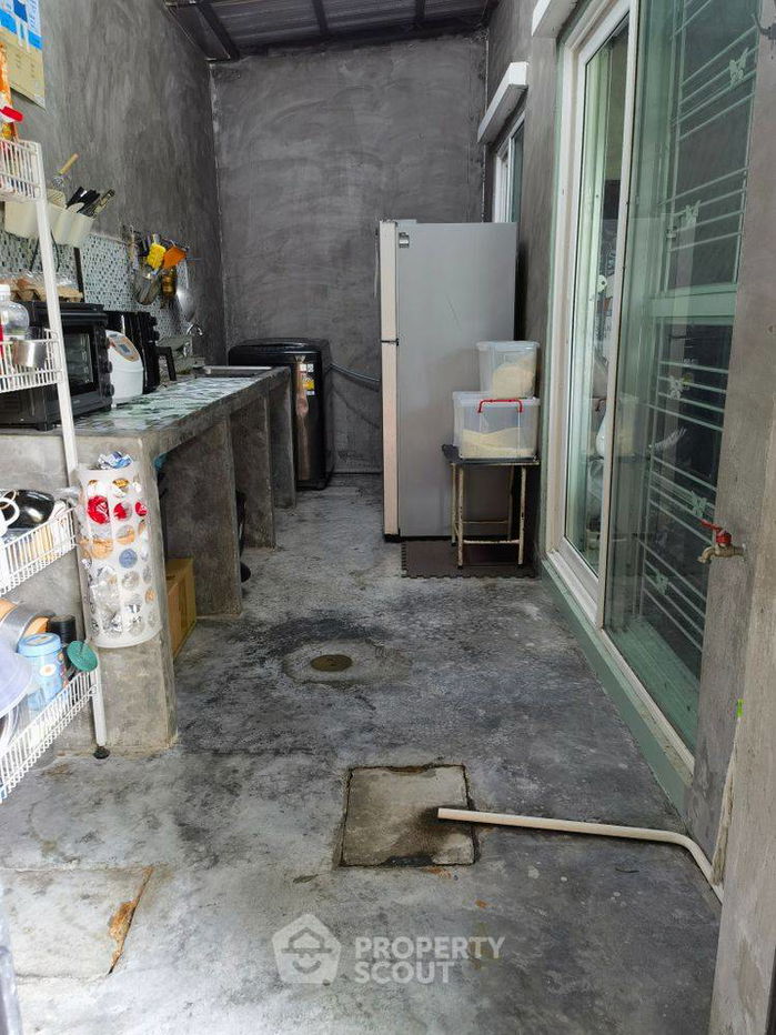 รูป ทาวน์เฮาท์ 3-ห้องนอน ใน บางม่วง (ID 2431126) - รูปที่ 8/14